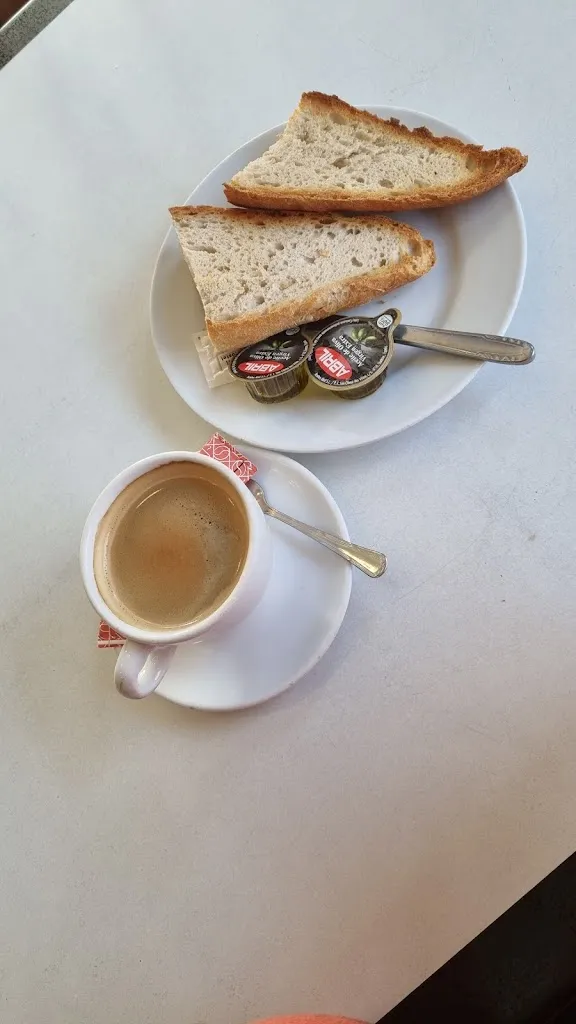 Stephanie Verdezoto_Bar O Camiño_Castroverde_recensione