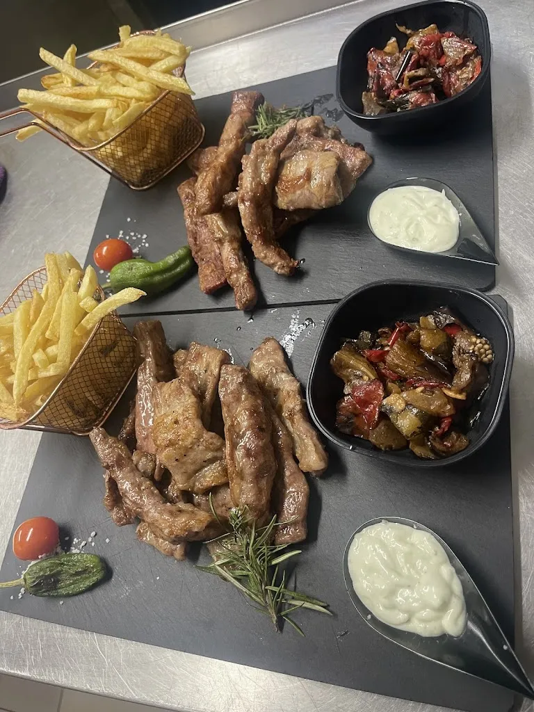 Restaurante churrasqueira Sabores no Fogo_Castroverde_slider_image_2