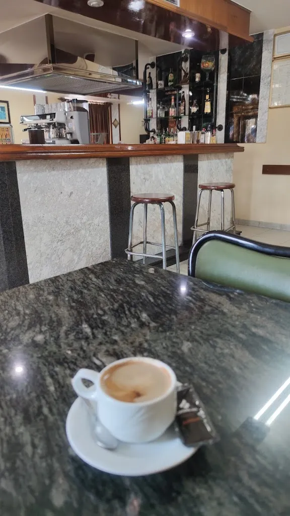 Rosendo Iglesias_Bar Cuartel Vello_Friol_review