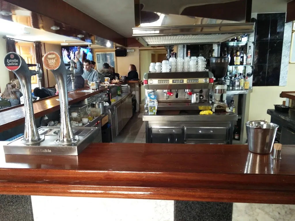 Bar Cuartel Vello_Friol_slider_image_1