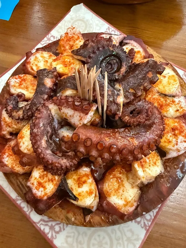 Pulpeira A Xanela restaurant in Burela