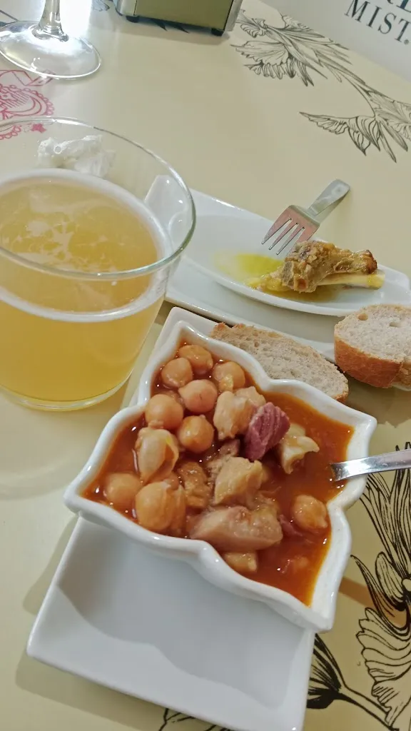 Elvira Gtorre_A Tasca_Burela_review