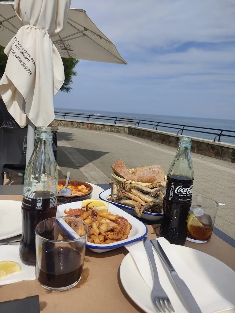 Yulas Gomez Moya_Breakwater restaurant_Burela_review