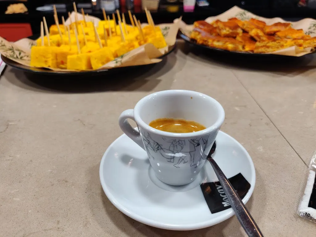 PAULA Ann McGrath_Contraste food&drinks_Burela_review