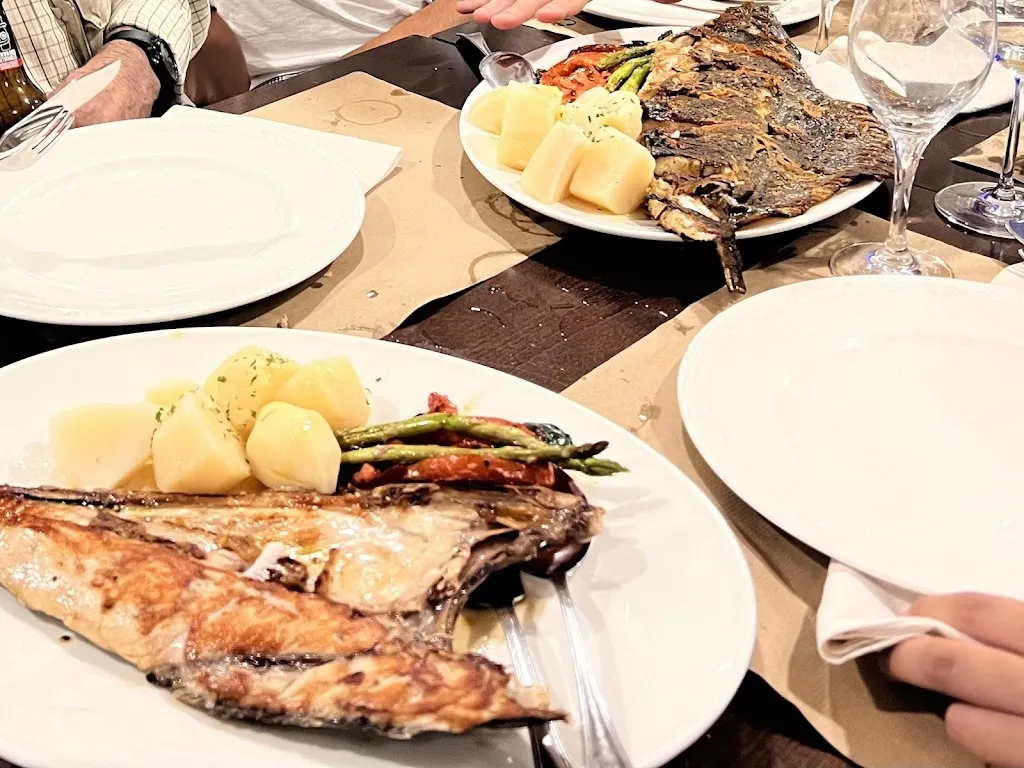 Sergio Alarcón Robledo_Rte a lonxa_Burela_review