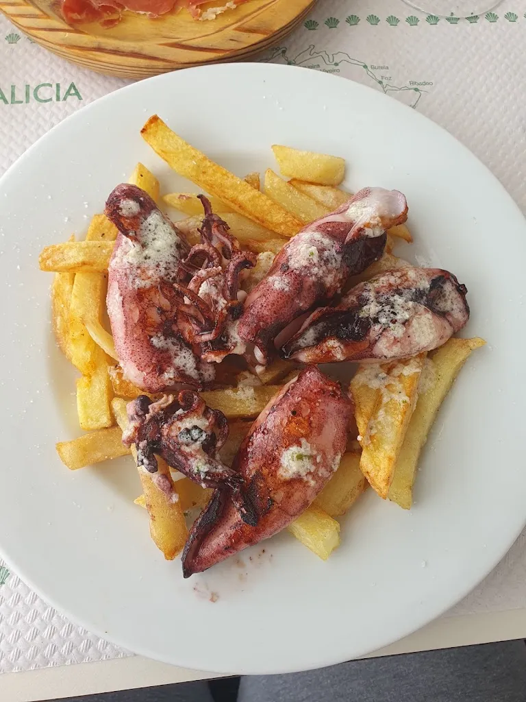 Lydia Serra Pradell_Bar da Costa_Burela_review