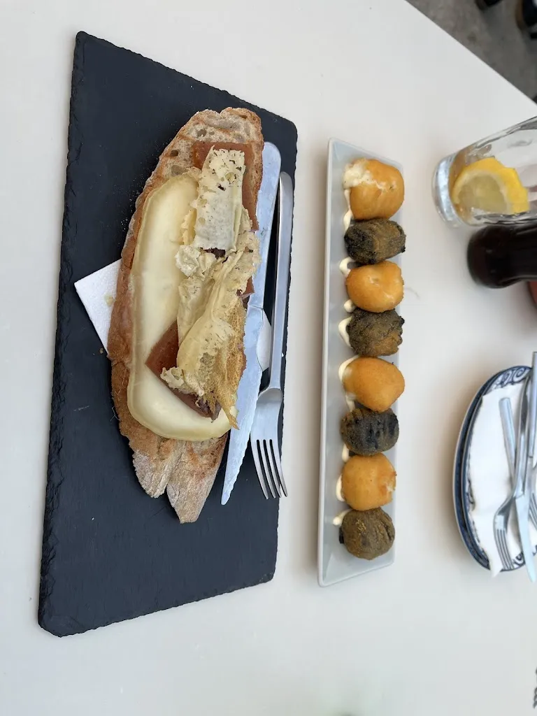 Ale Landa_adaRosa_Chantada_review