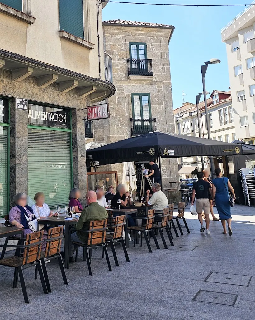 Mar & Bellota restaurant in Chantada