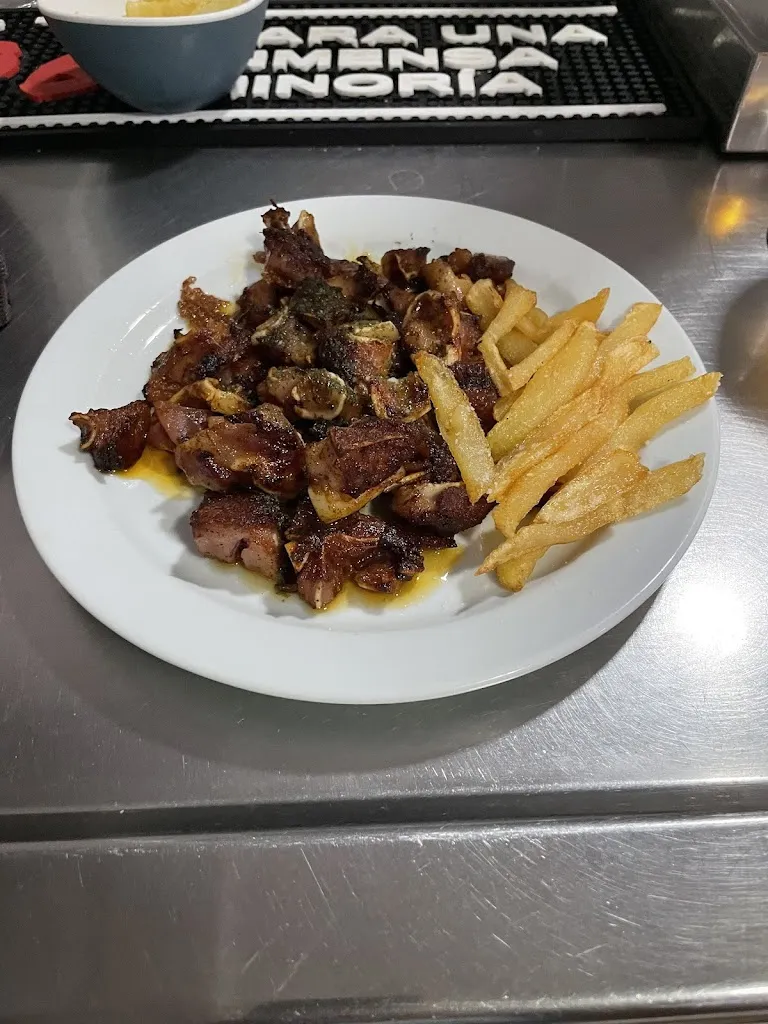 Manuel Gómez Perea_Pryce_Chantada_review