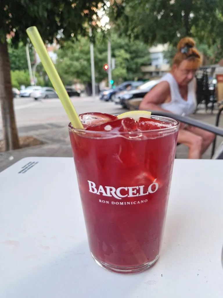 Adrián_Cafeteria Ibiza_Chantada_review