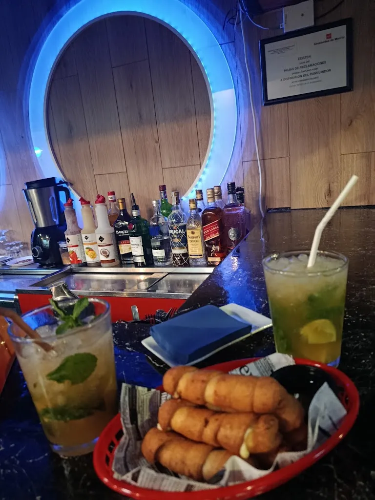 Daviana Restrepo_ALA MADRE_Meira_review