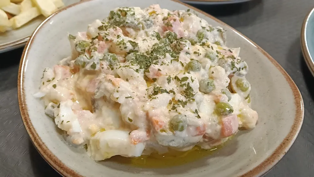 David S._O Galo Checo_Guitiriz_review