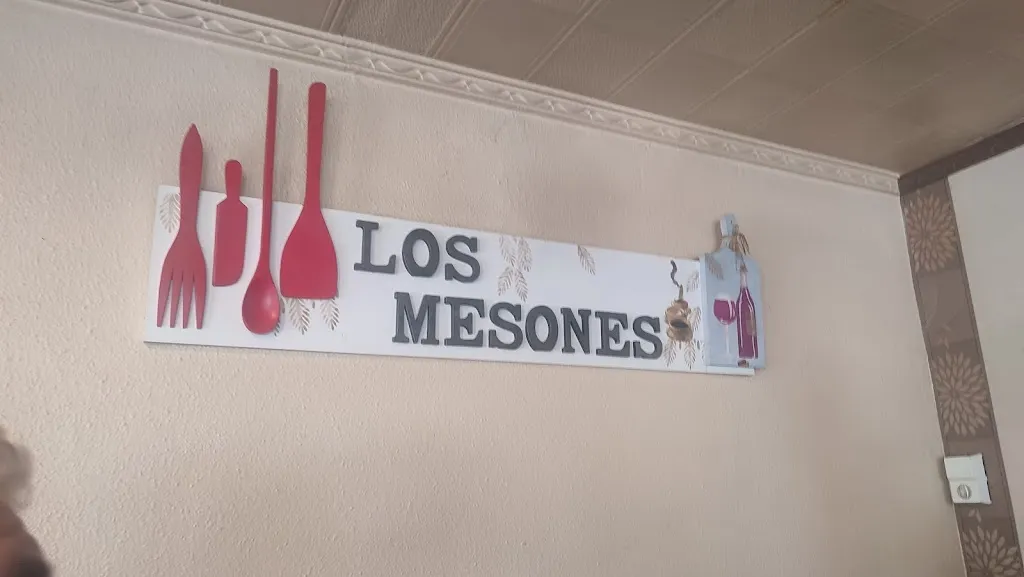 Pilar Alba Barrado_Los Mesones_Guitiriz_recensione