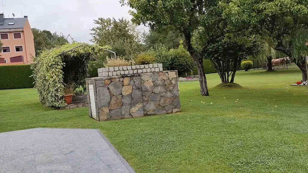 Hostal Restaurante La Casilla_Guitiriz_slider_image_1