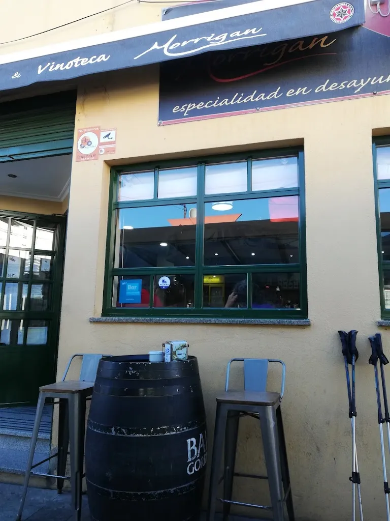 Roman Toman_Cafetería & Vinoteca Morrigan_Lourenzá_review