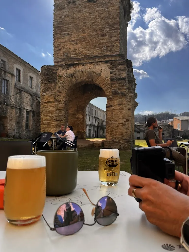 Jose Luis Fernández Reina_Café Bar Torreón_Lourenzá_review