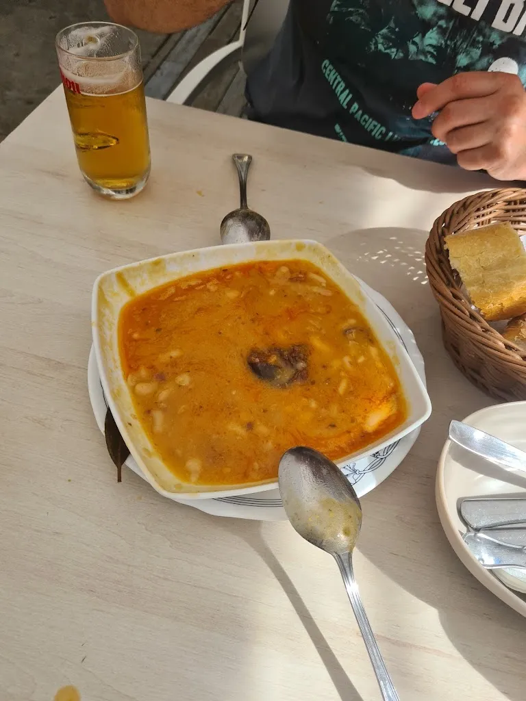 Victor Diaz_Casa Montse_Lourenzá_review