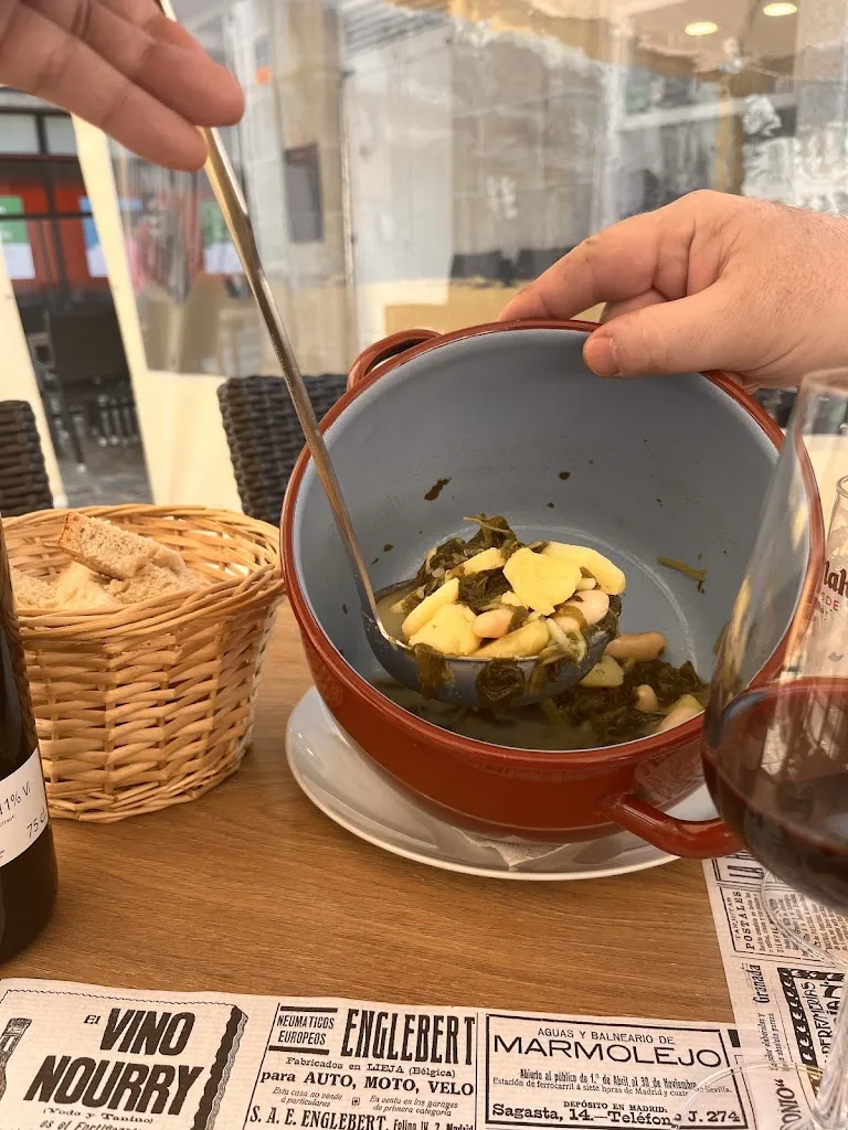 Luz Stella_Restaurante O Petisco_Mondoñedo_review