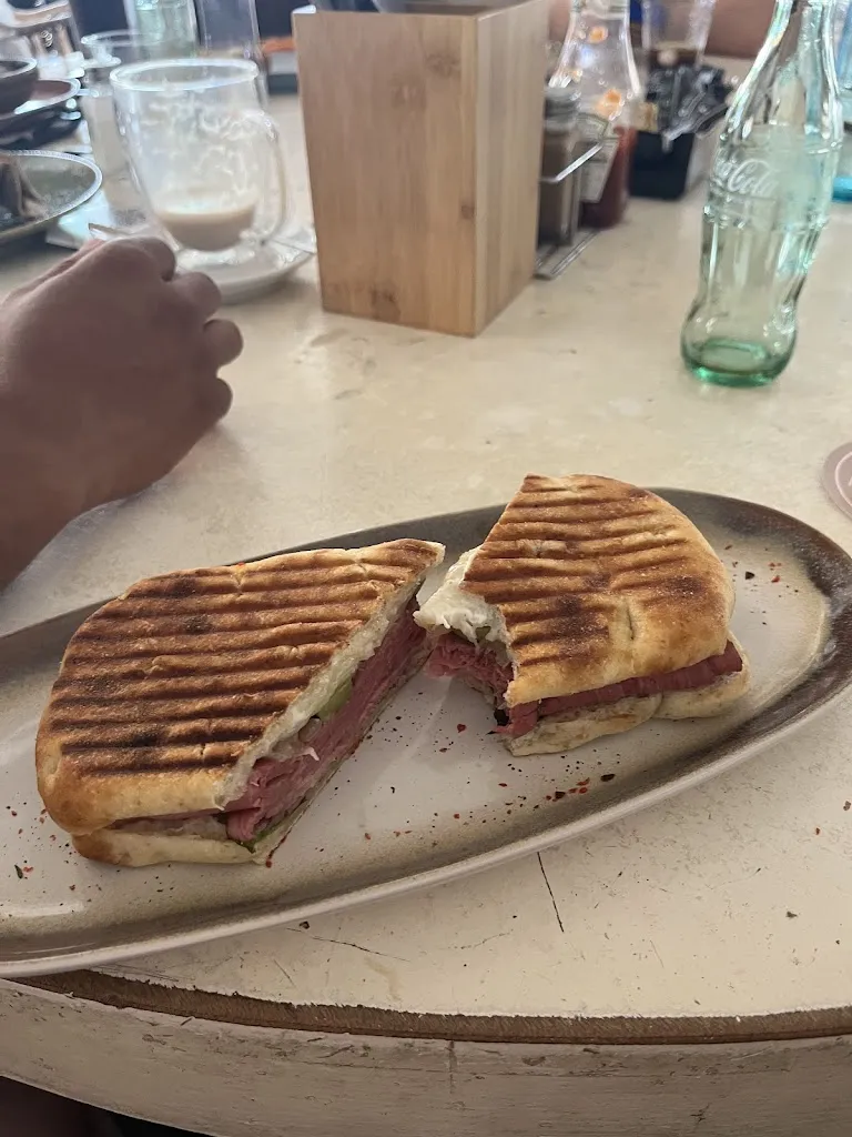 James B_Geographic Bar_Jávea/Xàbia_review