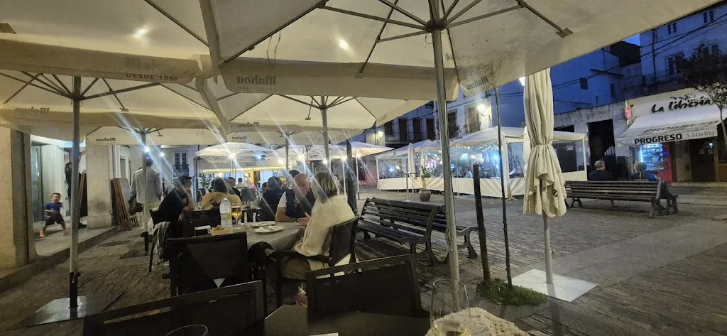 Cameron Baker_Vinoteca Segundo_Mondoñedo_review