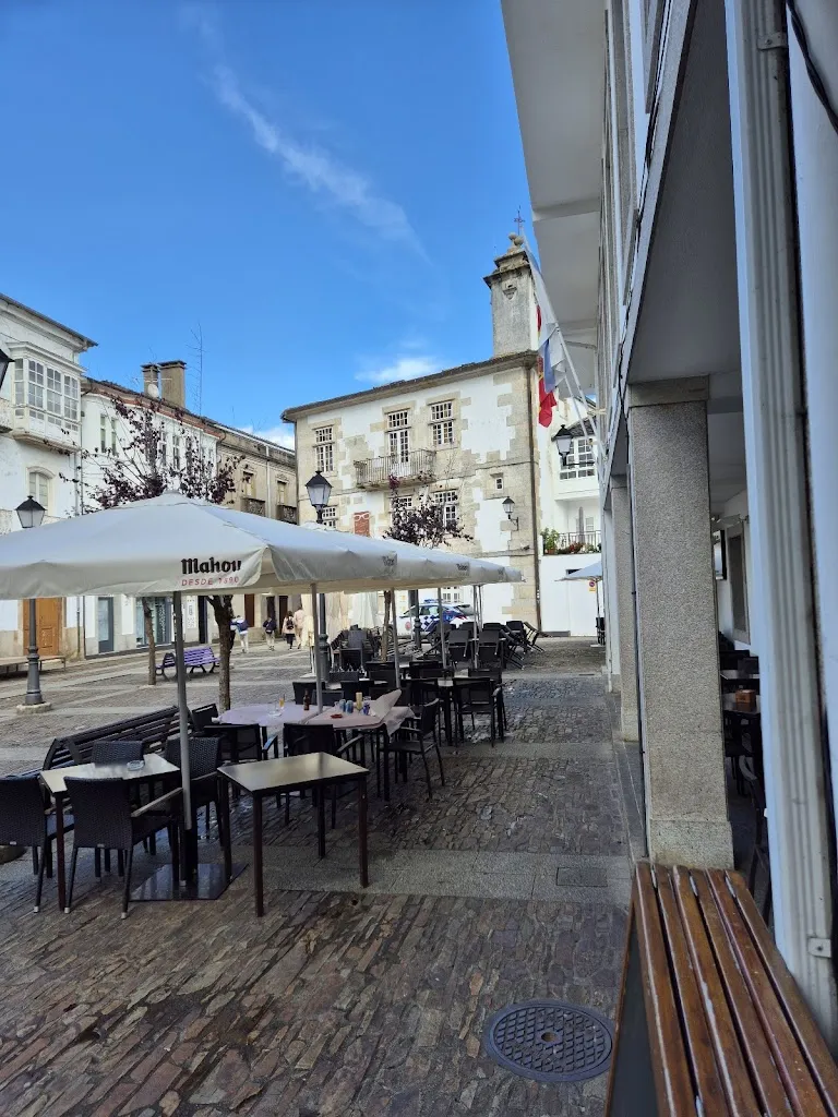 Vinoteca Segundo restaurant in Mondoñedo