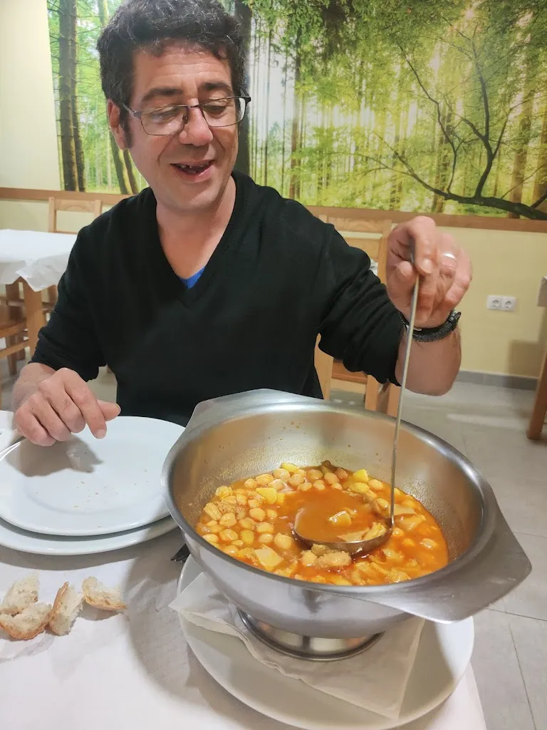 Montserrat Vera Castañé_Café bar Amencer_Mondoñedo_review