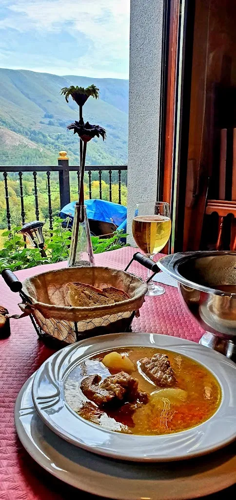 Casa Sara restaurant in Negueira de Muñiz