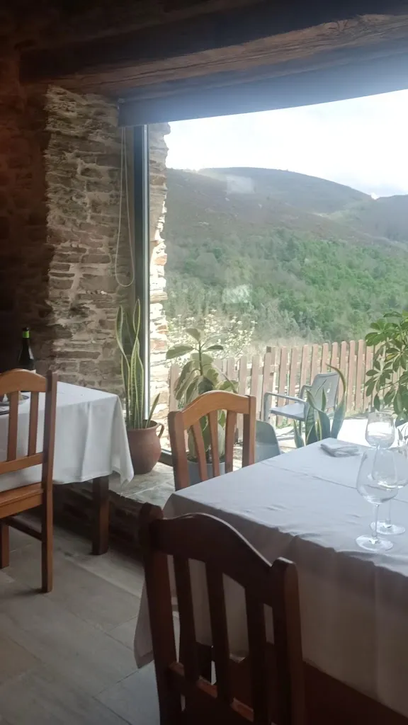 Caserio Meiroi_Negueira de Muñiz_slider_image_2