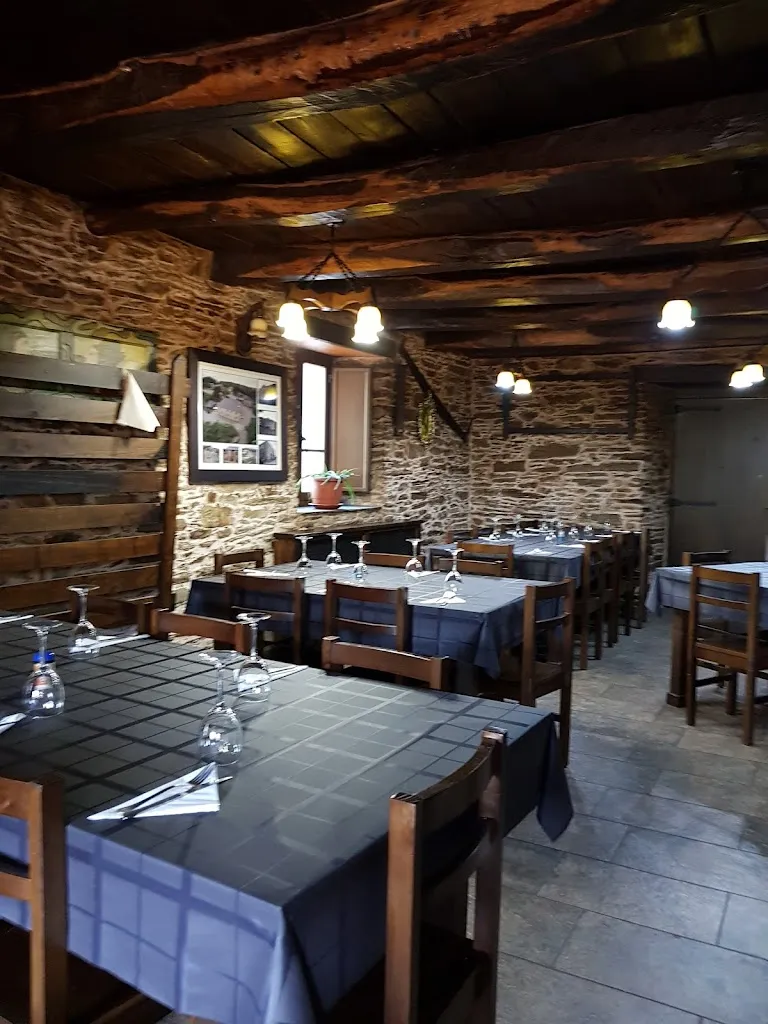 Restaurante A Roxoa restaurant in Navia de Suarna