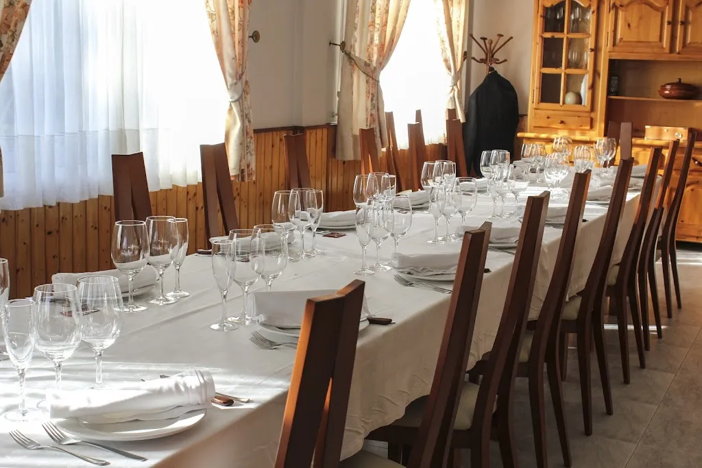 Pensión Restaurante González_Outeiro de Rei_slider_image_1