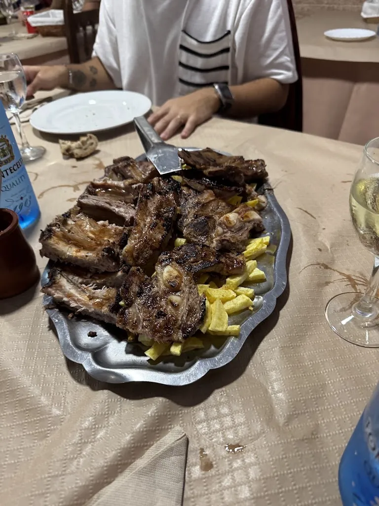 ÁLVARO E.C_Restaurante Fompedriña_Outeiro de Rei_review