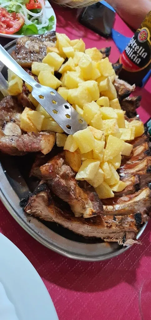 Menu_Cafe Bar Fompedriña_Outeiro de Rei_immagine_6