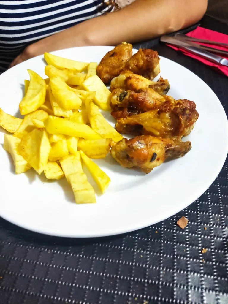 Menu_Cafe Bar Fompedriña_Outeiro de Rei_immagine_8