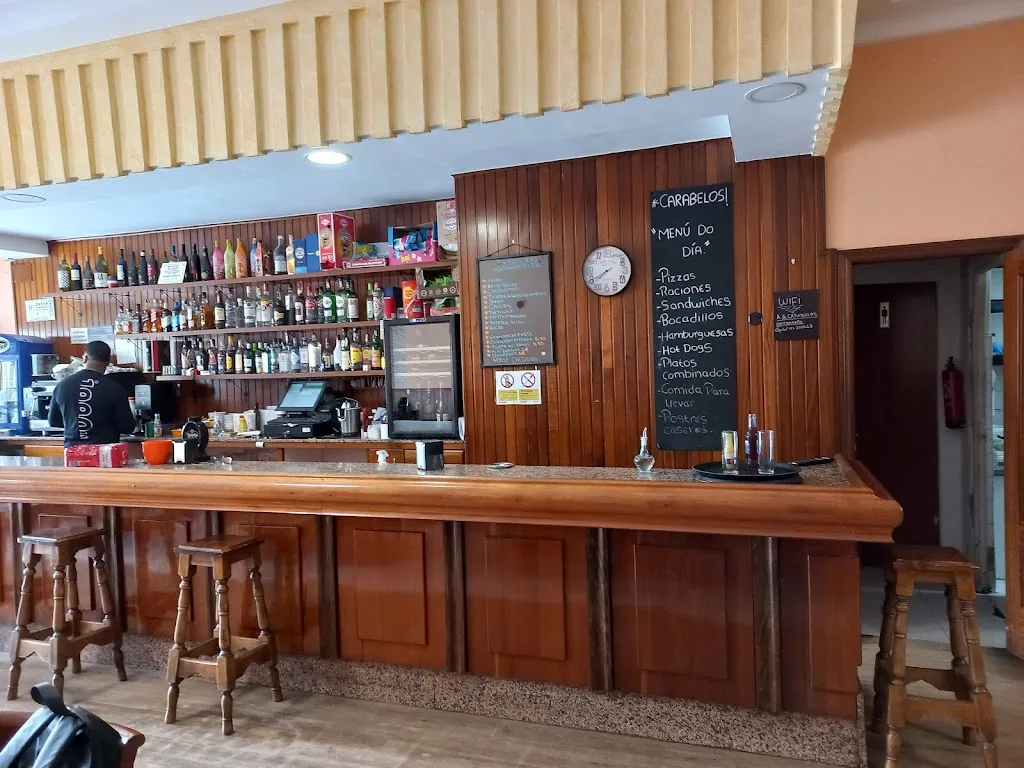 Bar Carabelos restaurant in Pantón
