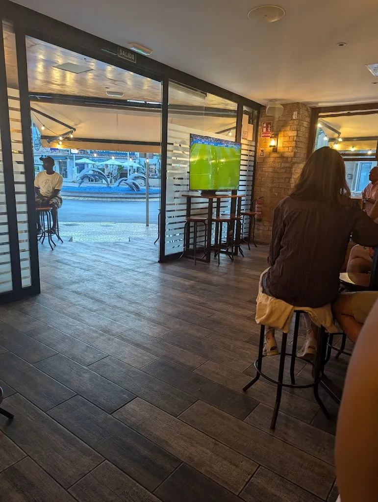 Stephen Gillespie_Ironia bar_Jávea/Xàbia_review