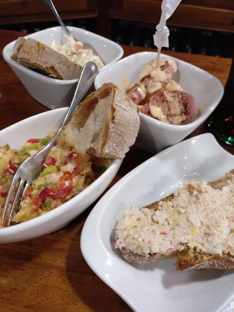 Menu_Tapería - Restaurante La Fábrica_Monforte de Lemos_immagine_7