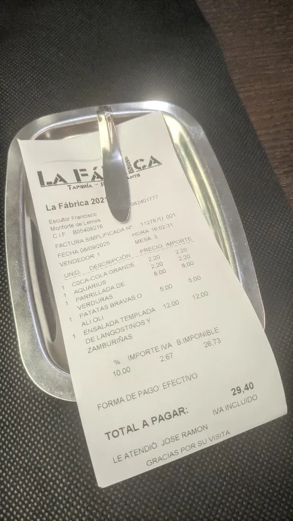 Hazel Daly_Tapería - Restaurante La Fábrica_Monforte de Lemos_recensione
