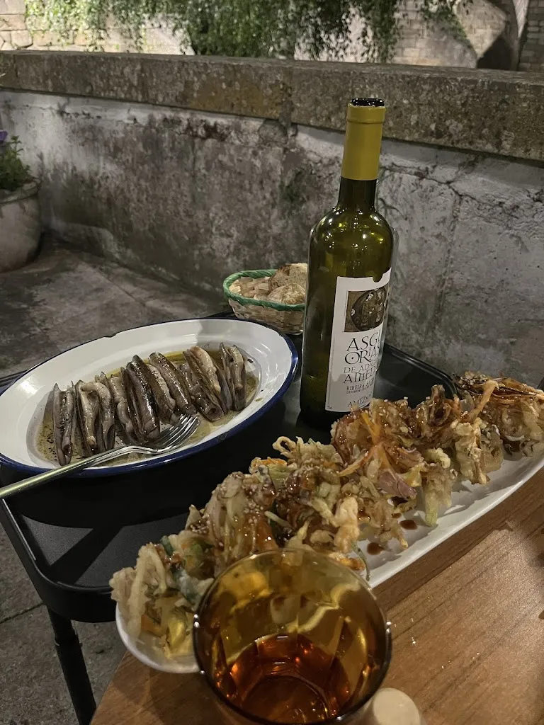 Julian Navarro_Trespés_Monforte de Lemos_review