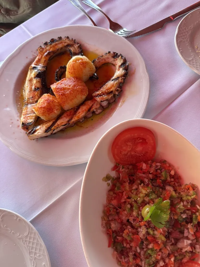 Andrei Gheata_Mesón J.M._Monforte de Lemos_review