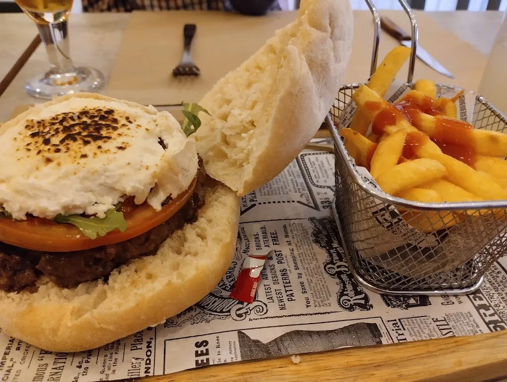 Lisa Wright_Burguer Majmel_Monforte de Lemos_recensione