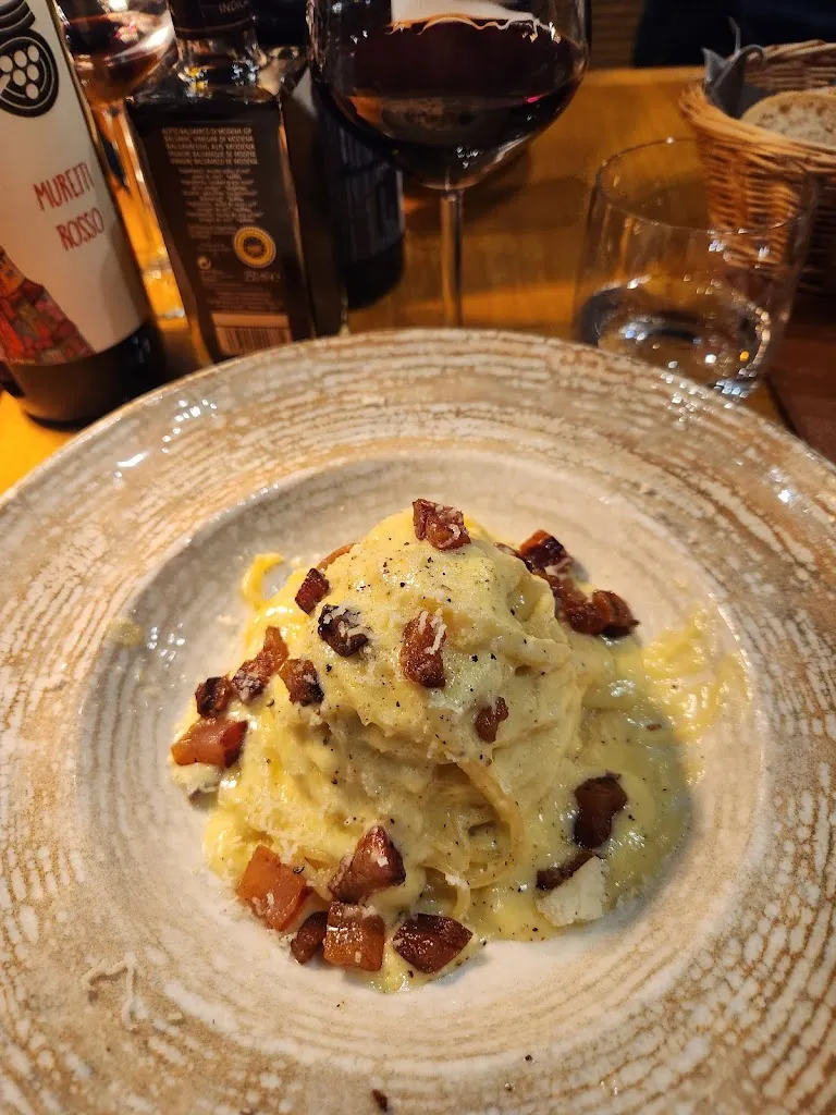 Tony Q_Taverna Galin_Monterroso_review