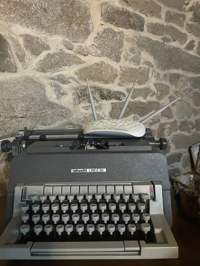 LAURA CETERA_CASA ROAN_Monterroso_review