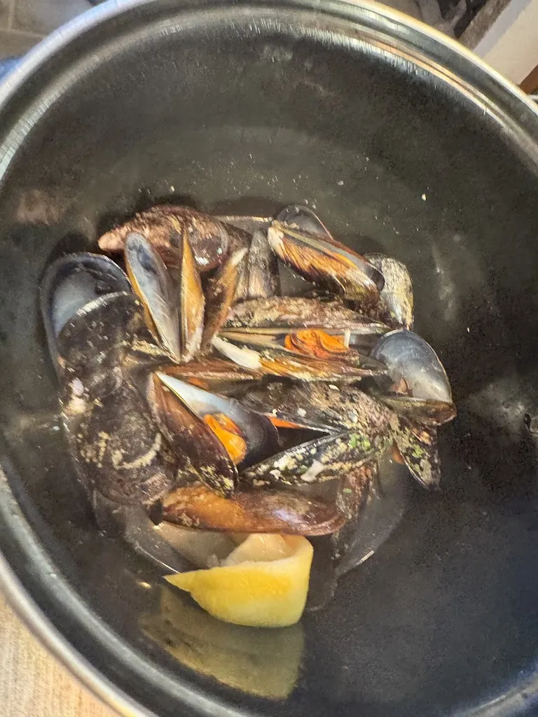 Kelly K_Tosca Bistrot_Monterroso_review