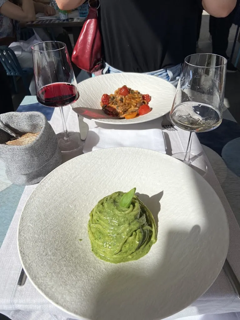 Denzel van de Linde_La Cantina Di Miky_Monterroso_review