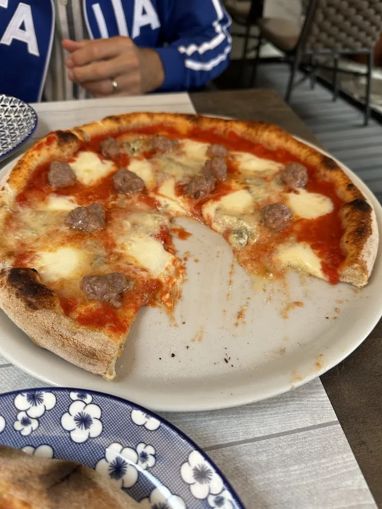 Beatriz_EMY'S WAY Ristorantino Frizzeria_Monterroso_review