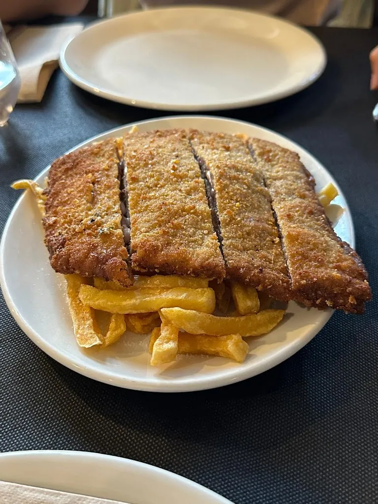 María Pozuelos Franco_Mesón Parrillada A Mina_Pontenova A_review