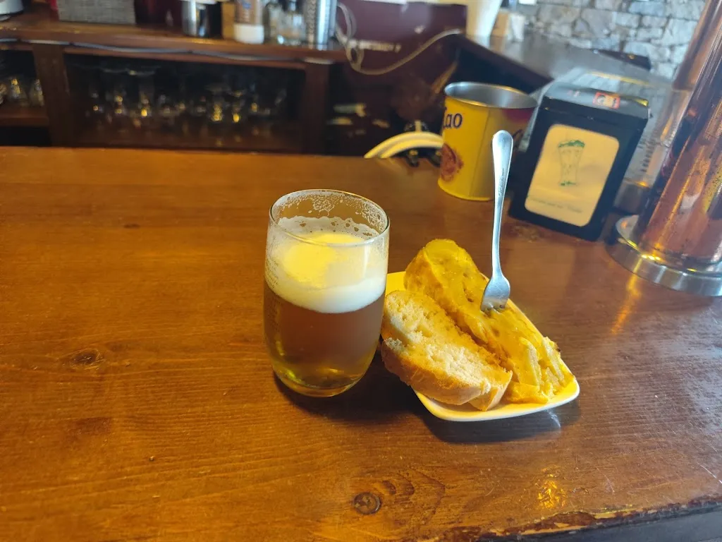 Germán C H_LA VIEJA TABERNA CERVECERIA_Pobra do Brollón A_review