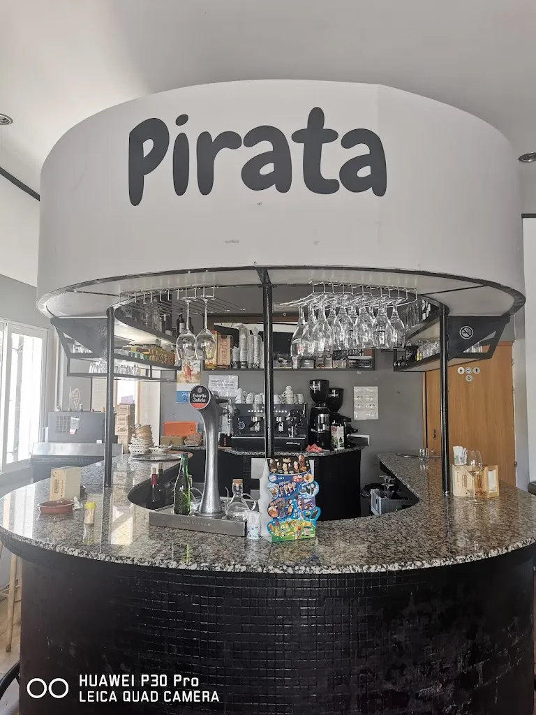 Café Bar O Pirata ristorante a Pobra do Brollón A