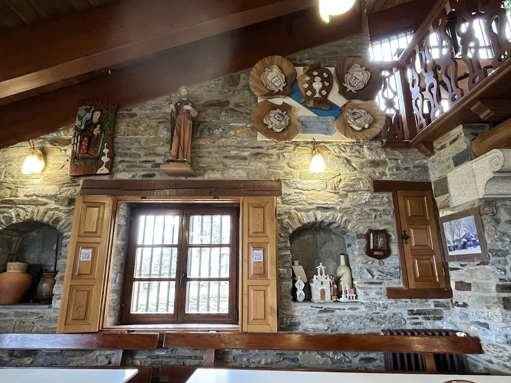 Jim J._Mesón O Cebreiro_Pedrafita do Cebreiro_review