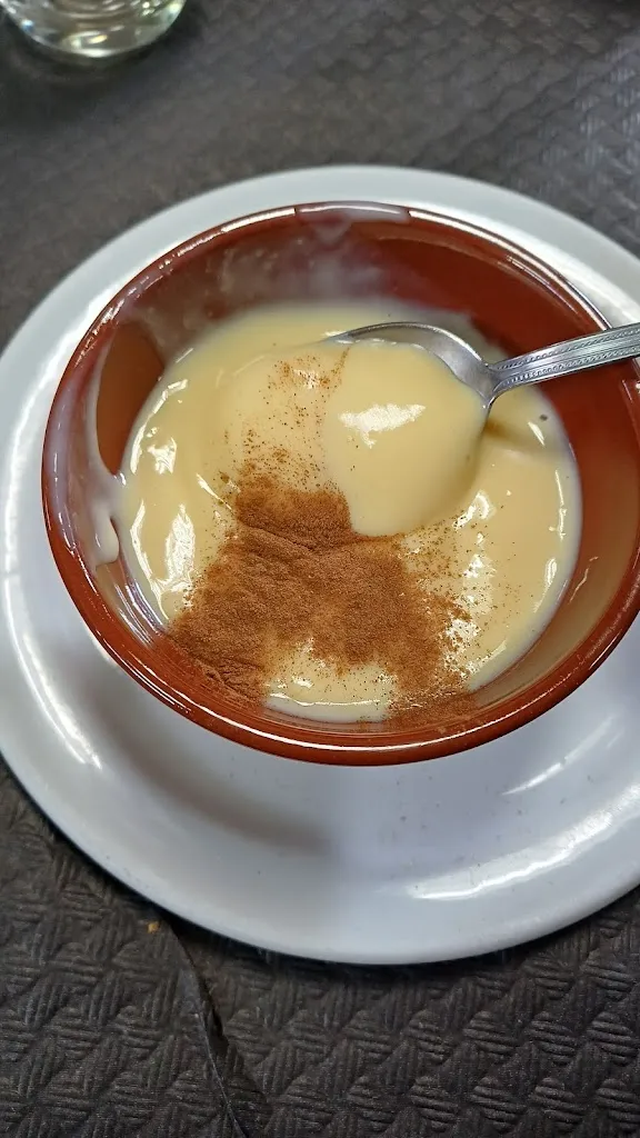 Mariana Alonso Sola_MESÓN A LAREIRA_Palas de Rei_recensione